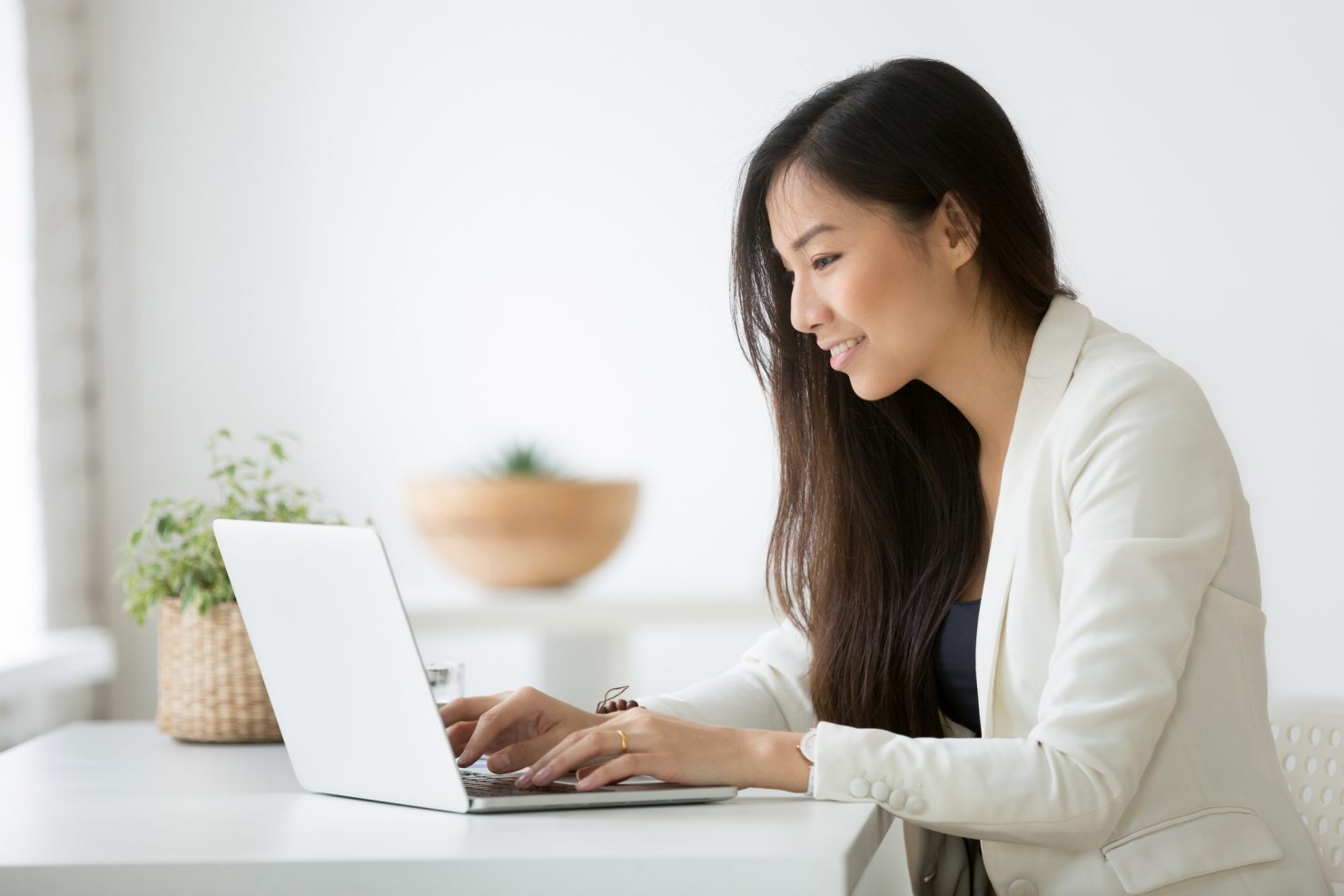 How to Write an Effective Welcome Email to New Employees